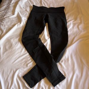 Black wunder under leggings